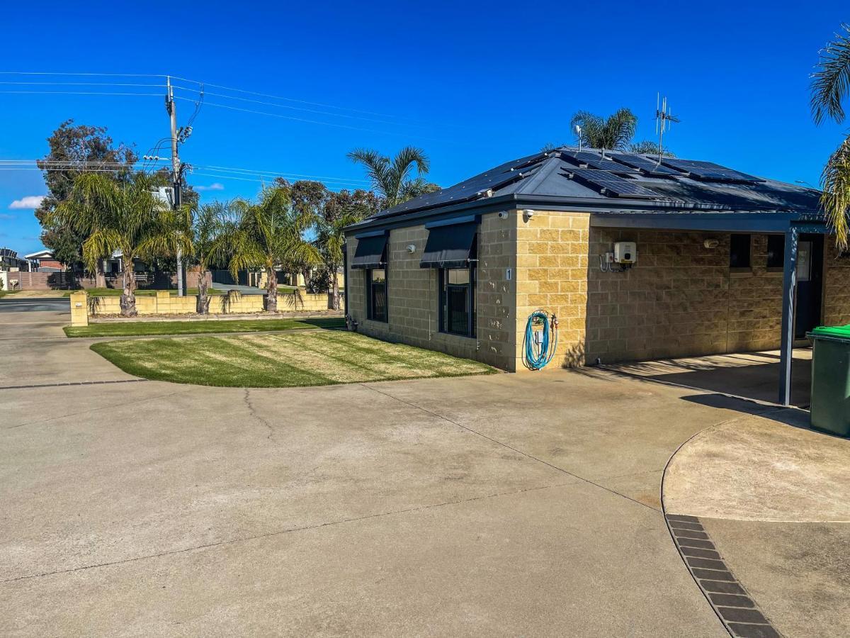 Dbj Holiday Units Mulwala Exteriér fotografie