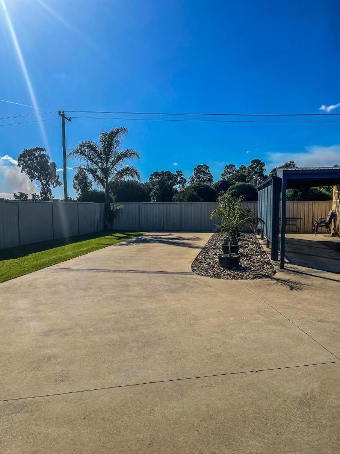 Dbj Holiday Units Mulwala Exteriér fotografie