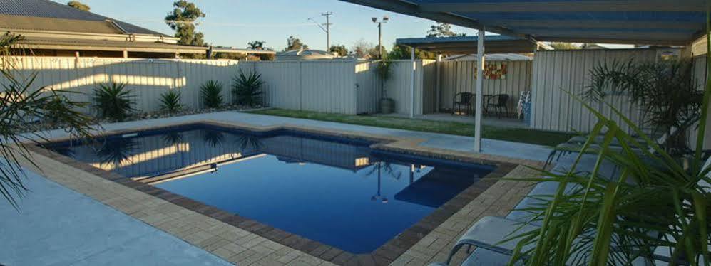 Dbj Holiday Units Mulwala Exteriér fotografie